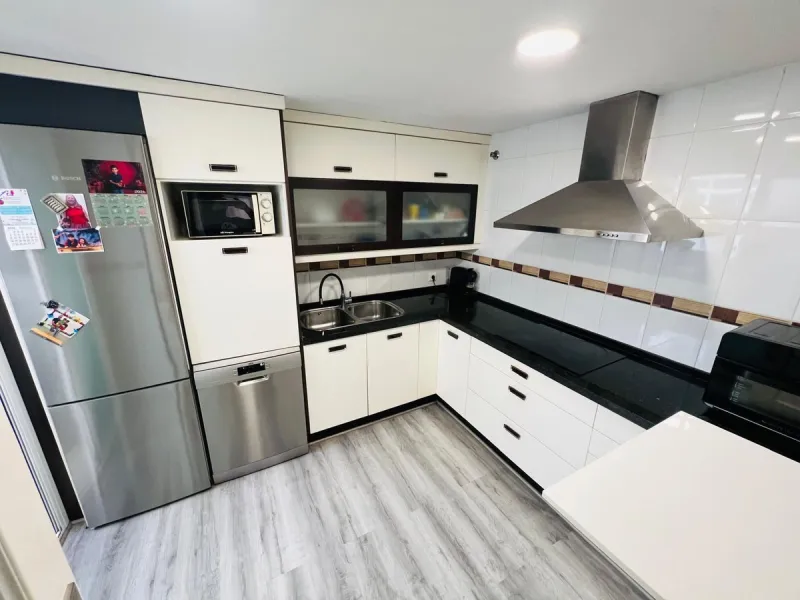 Bright 2-Bedroom Apartment with Terrace, Garage & Storage – Huerta Nueva, Estepona