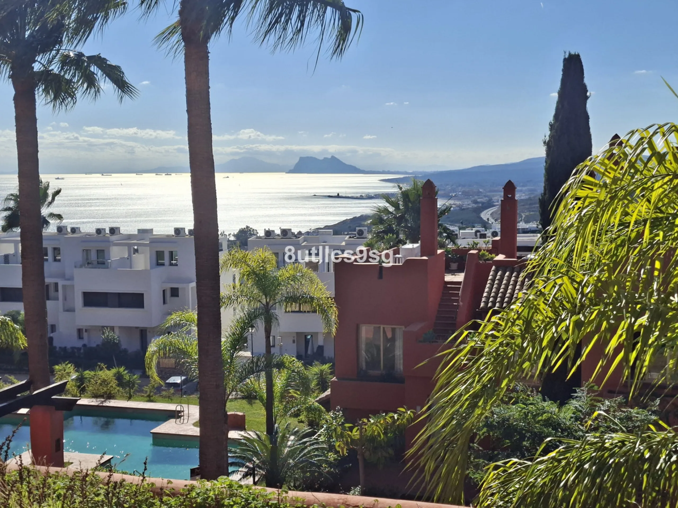 House - Townhouse в продаже в Manilva, Málaga. В доме 2 спален и 3 ванных комнат. Площадь дома 210 м²