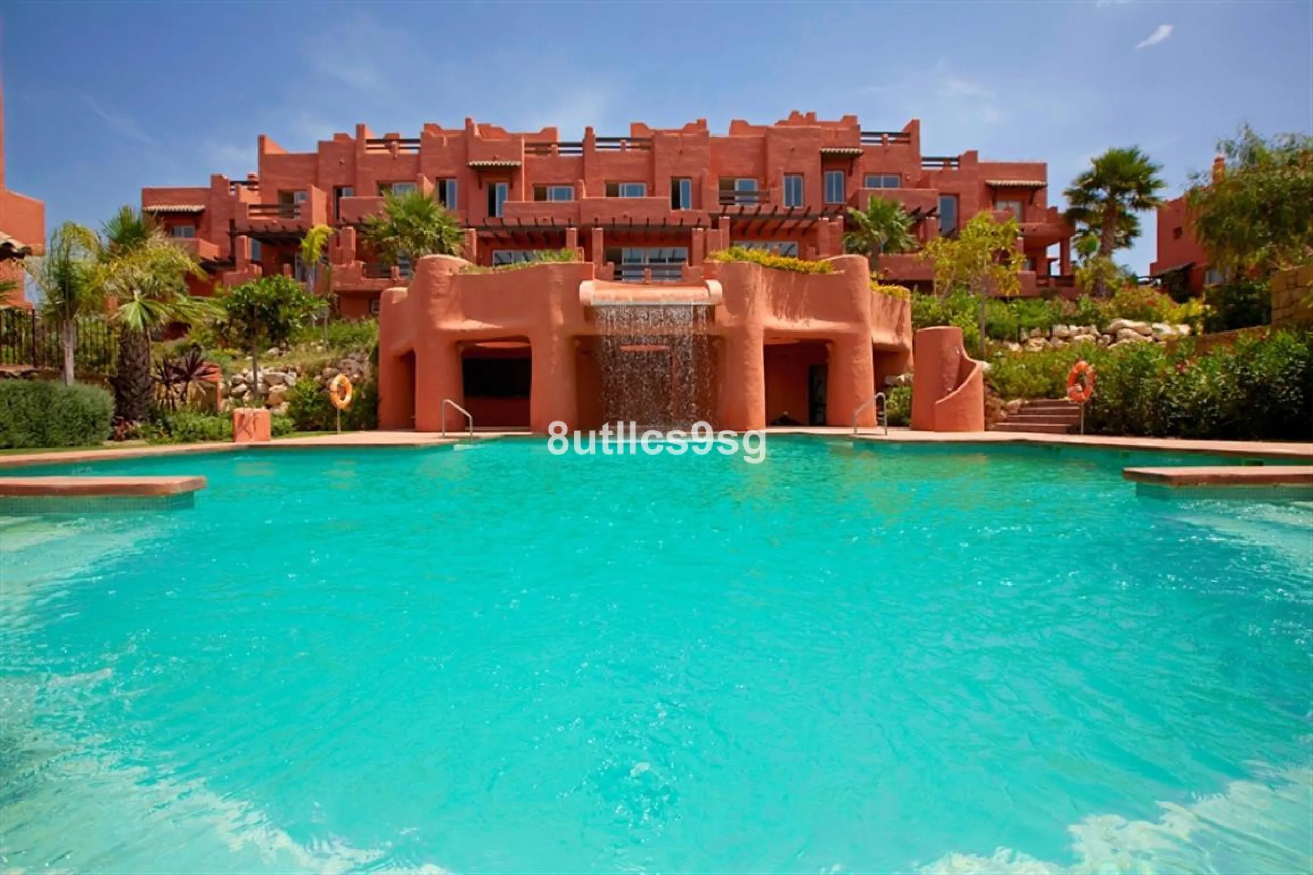 House - Townhouse в продаже в Manilva, Málaga. В доме 2 спален и 3 ванных комнат. Площадь дома 210 м²