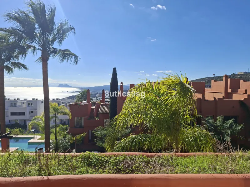 House - Townhouse в продаже в Manilva, Málaga. В доме 2 спален и 3 ванных комнат. Площадь дома 210 м²