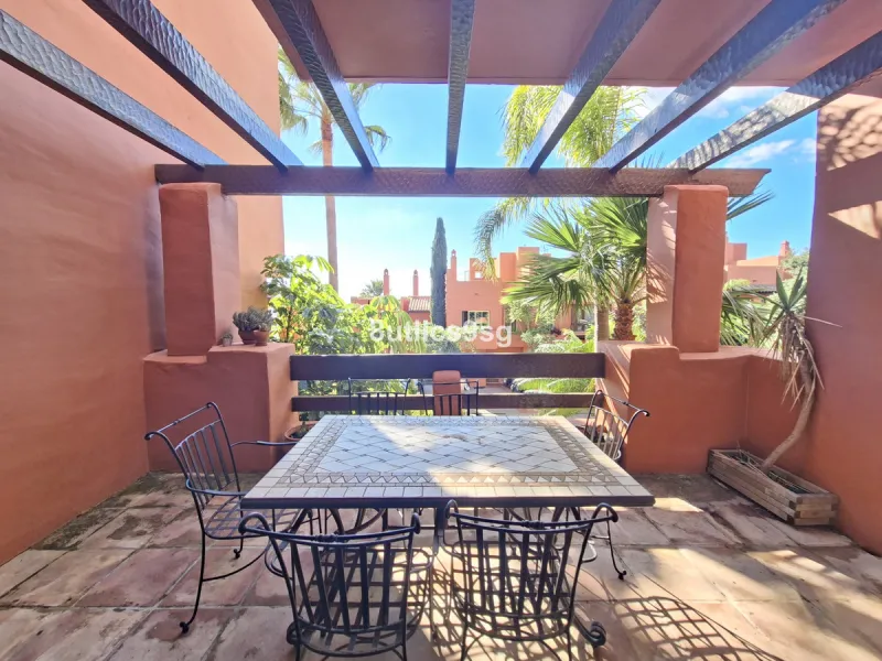 House - Townhouse в продаже в Manilva, Málaga. В доме 2 спален и 3 ванных комнат. Площадь дома 210 м²