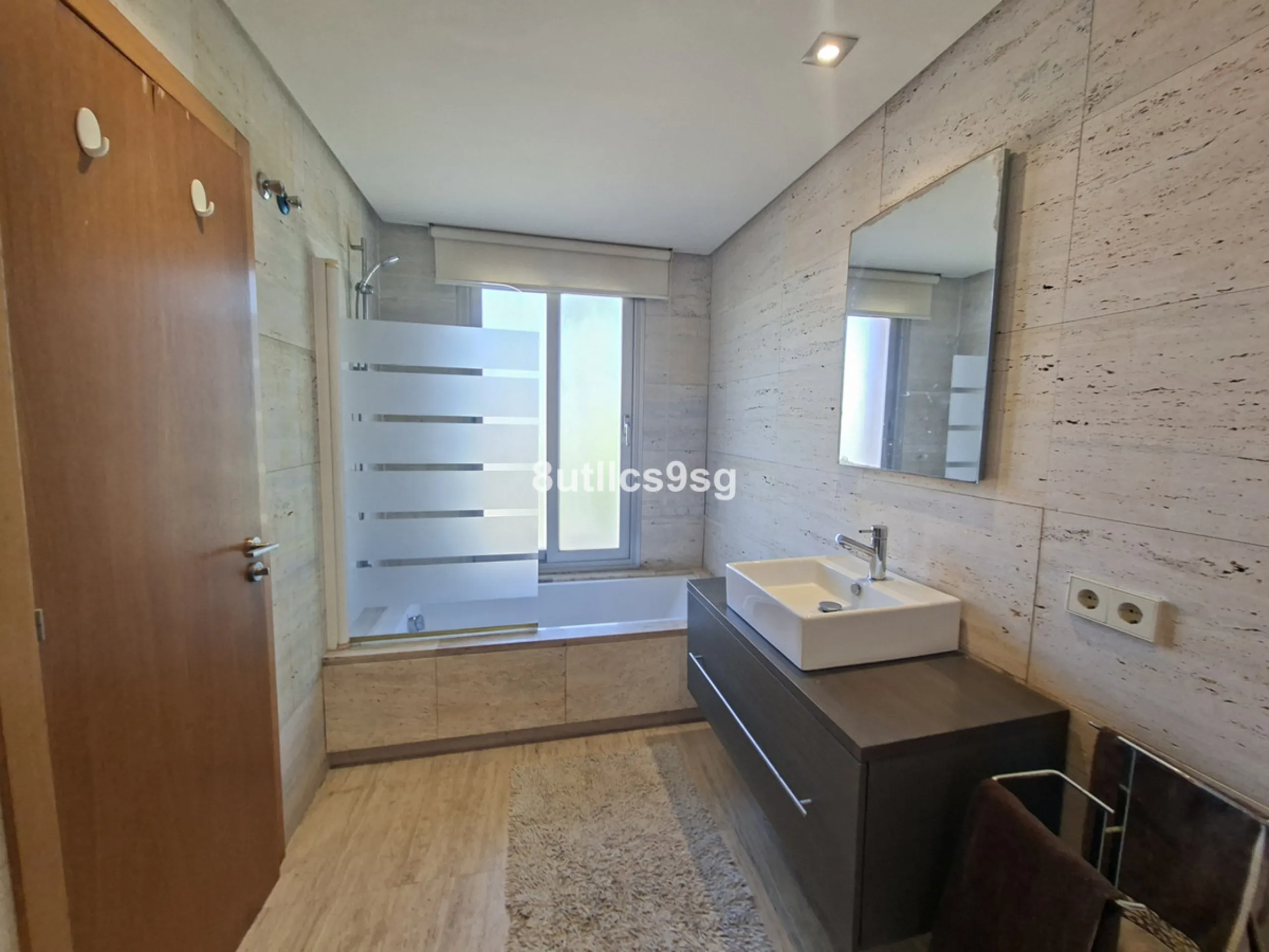House - Townhouse в продаже в Manilva, Málaga. В доме 2 спален и 3 ванных комнат. Площадь дома 210 м²