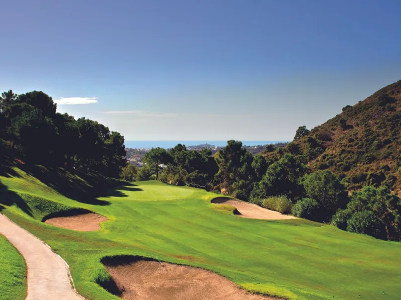 An opportunity to buy and build on one of the best FRONTLINE and last plots available in Los Arqueros Golf and Country Club.