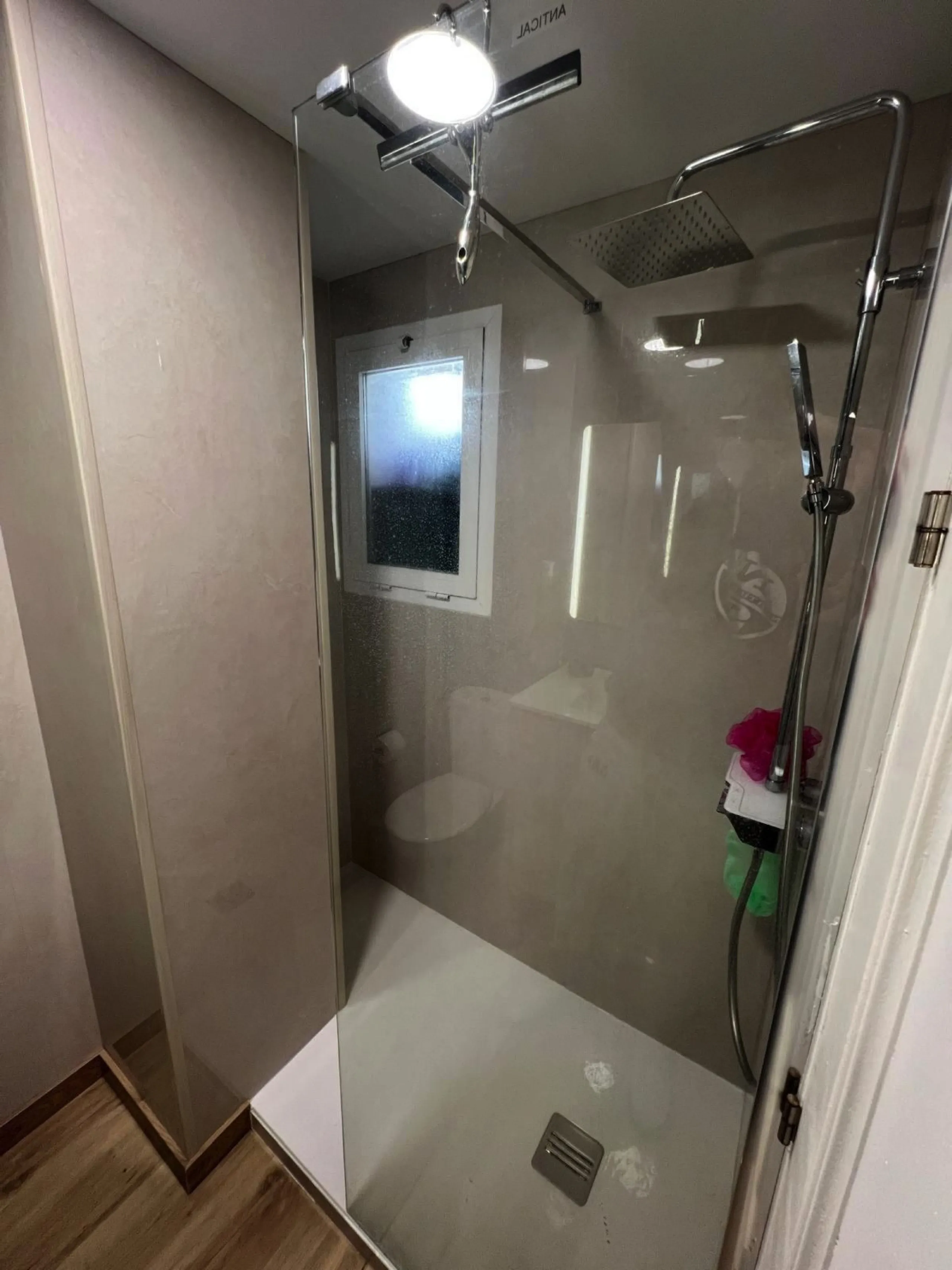 Bright 2-Bedroom Apartment with Terrace, Garage & Storage – Huerta Nueva, Estepona