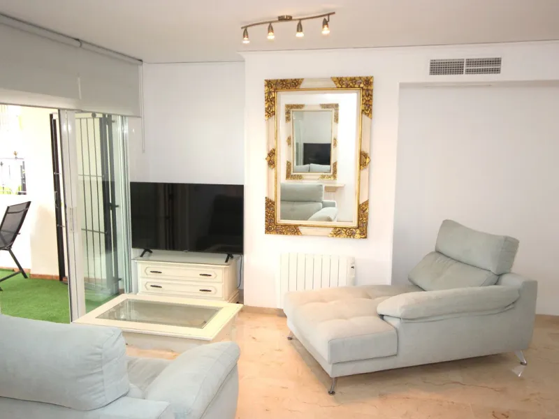 House - Townhouse в продаже в Marbella, Málaga. В доме 3 спален и 3 ванных комнат. Площадь дома 219 м²