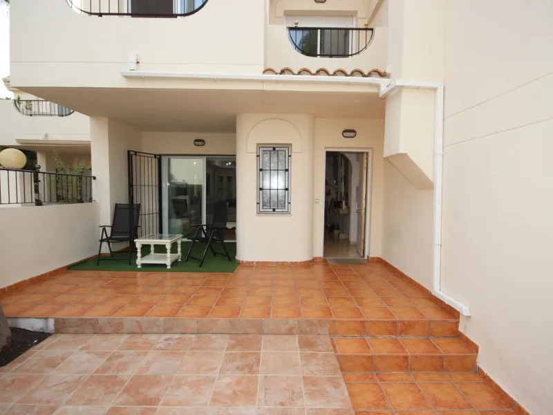 House - Townhouse в продаже в Marbella, Málaga. В доме 3 спален и 3 ванных комнат. Площадь дома 219 м²