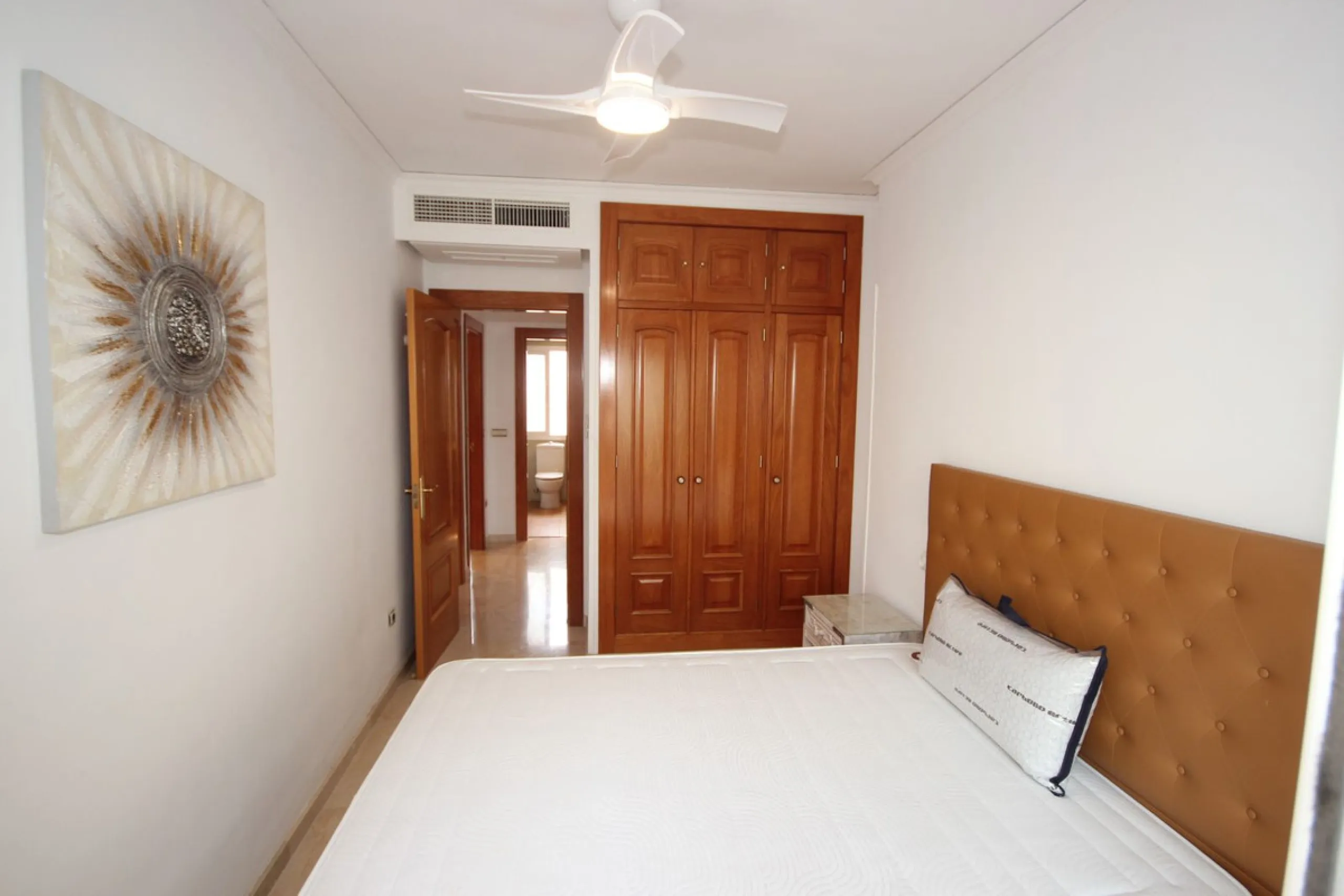House - Townhouse в продаже в Marbella, Málaga. В доме 3 спален и 3 ванных комнат. Площадь дома 219 м²