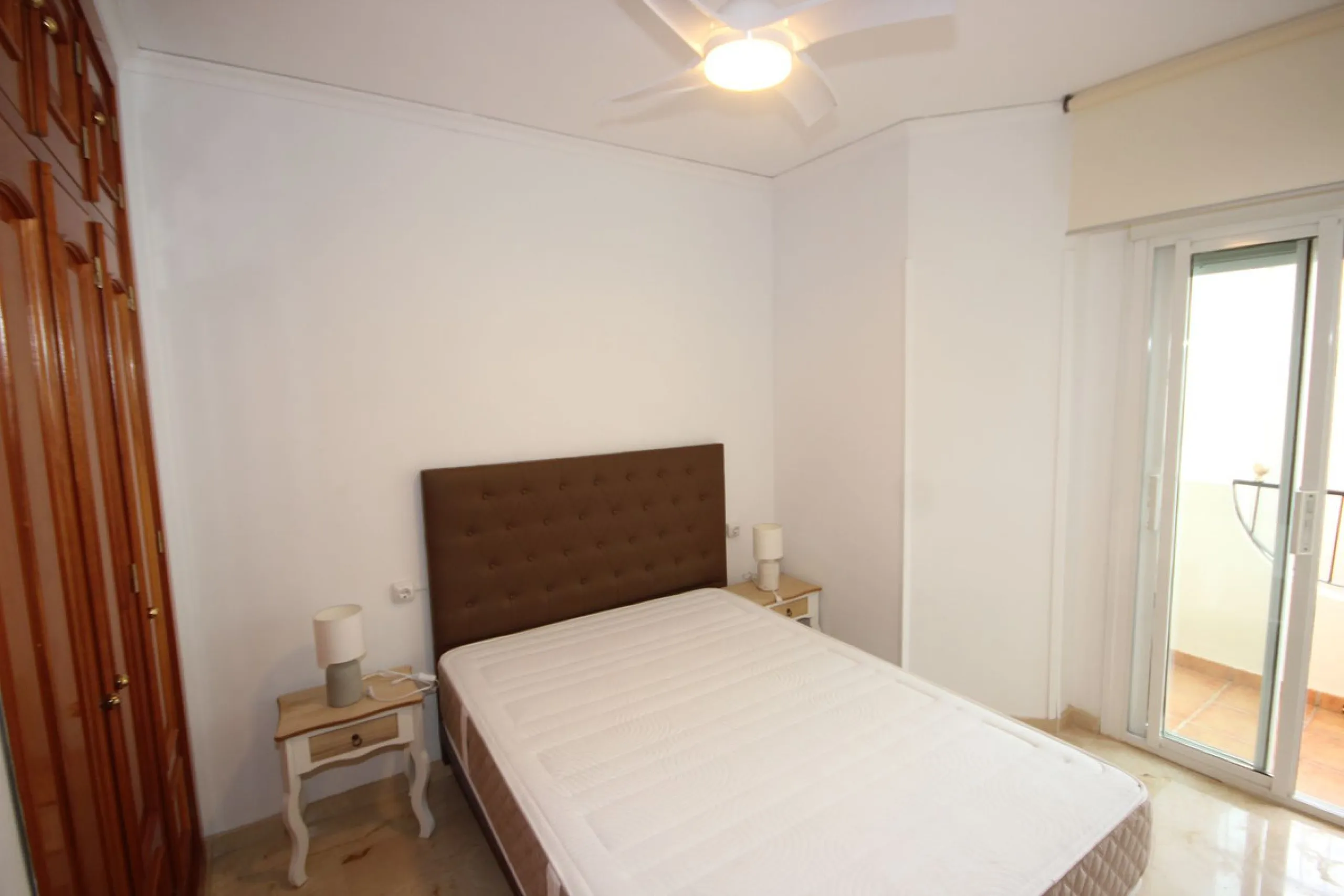 House - Townhouse в продаже в Marbella, Málaga. В доме 3 спален и 3 ванных комнат. Площадь дома 219 м²