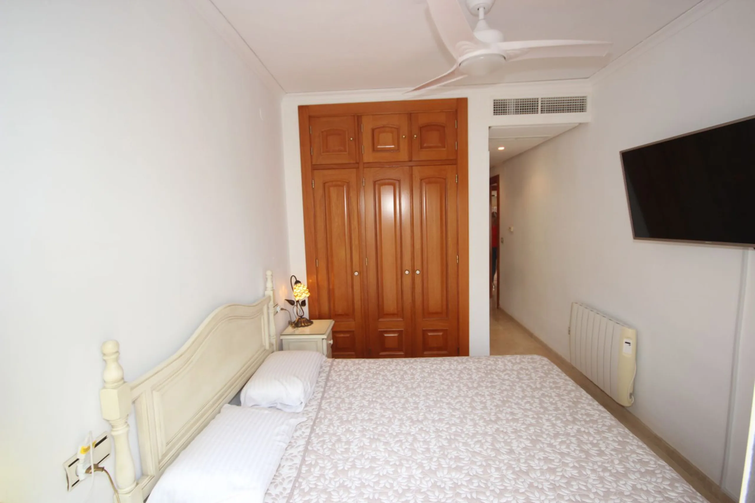 House - Townhouse в продаже в Marbella, Málaga. В доме 3 спален и 3 ванных комнат. Площадь дома 219 м²