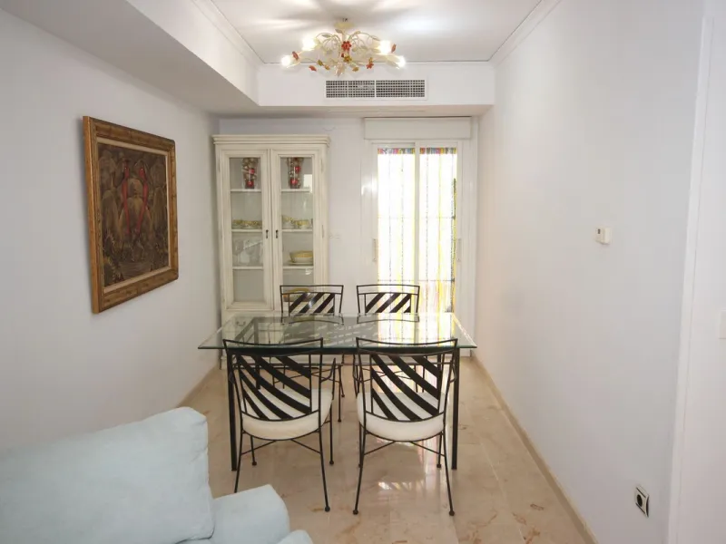 House - Townhouse в продаже в Marbella, Málaga. В доме 3 спален и 3 ванных комнат. Площадь дома 219 м²