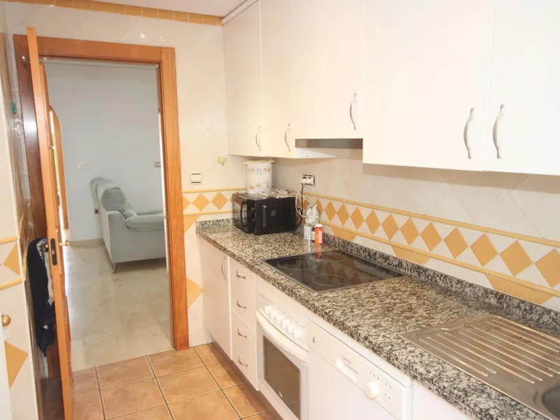 House - Townhouse в продаже в Marbella, Málaga. В доме 3 спален и 3 ванных комнат. Площадь дома 219 м²