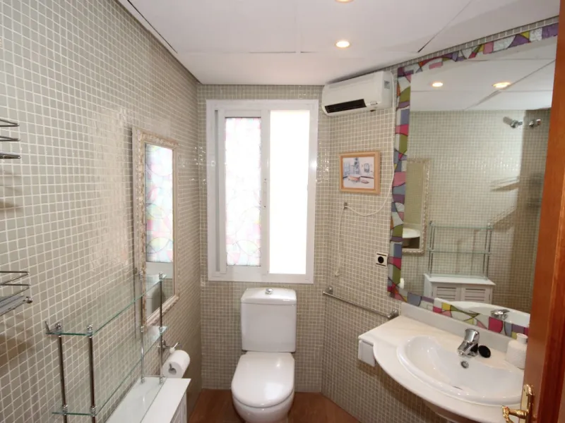 House - Townhouse в продаже в Marbella, Málaga. В доме 3 спален и 3 ванных комнат. Площадь дома 219 м²