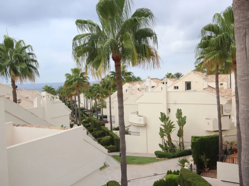 House - Townhouse в продаже в Marbella, Málaga. В доме 3 спален и 3 ванных комнат. Площадь дома 219 м²