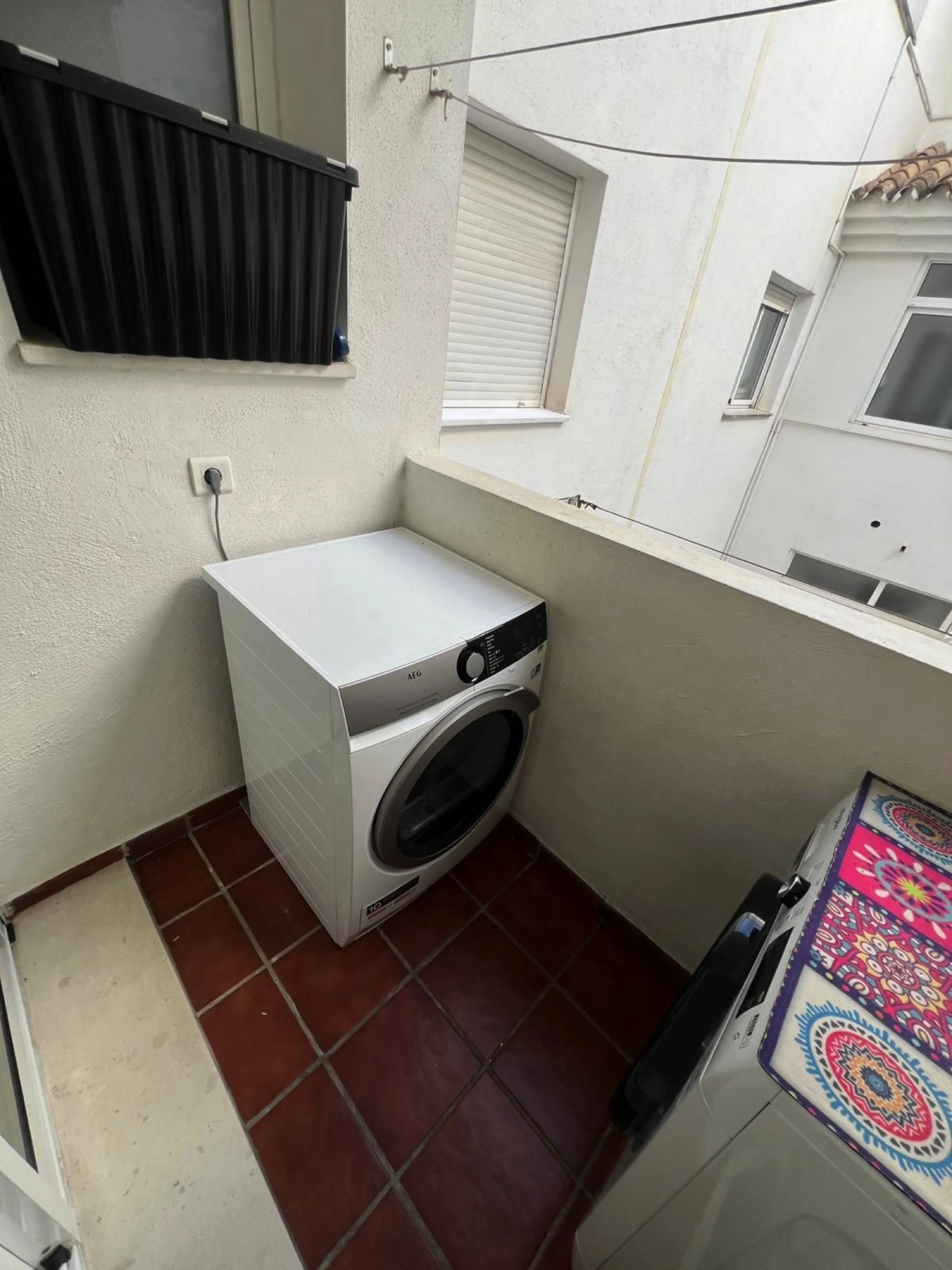 Bright 2-Bedroom Apartment with Terrace, Garage & Storage – Huerta Nueva, Estepona