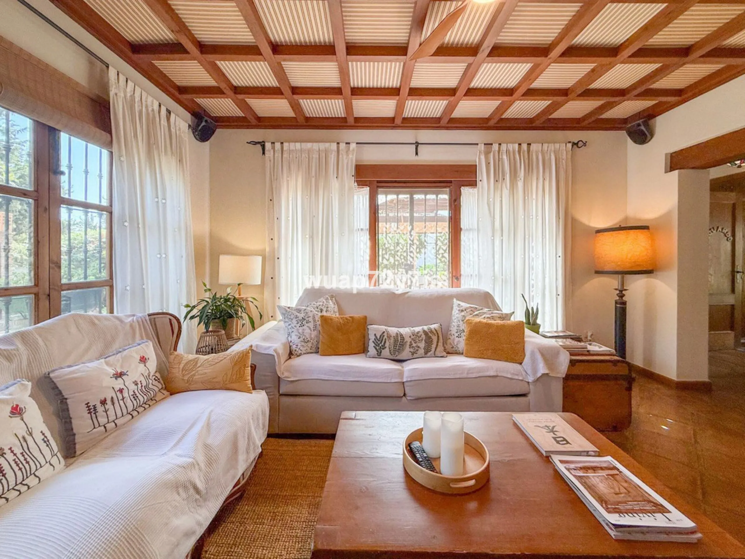 House - Detached Villa в продаже в Marbella, Málaga. В доме 2 спален и 2 ванных комнат. Площадь дома 97 м². Площадь участка 548 м²