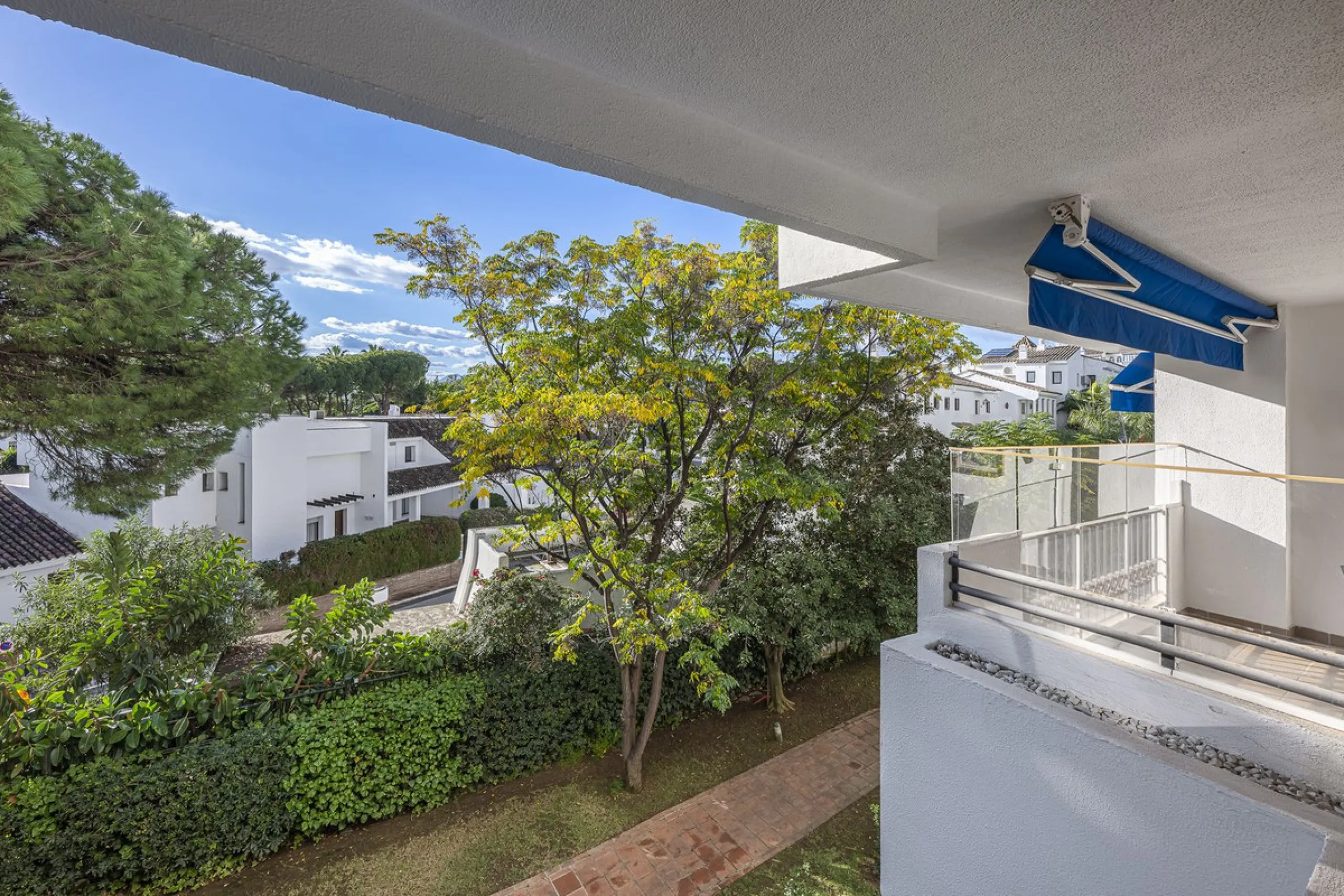 Two-bedroom, two-bathroom flat with a spacious living/dining room opening onto a large terrace. Kitchen plus utility room. One parking space included in the price.