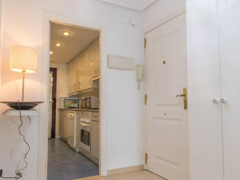 This is a Beautifully decorated Apartment for sale in La Maestranza, Nueva Andalucia is a secure, gated community of apartments and penthouses in the heart of Nueva Andalucía — just a short walk from Central Plaza, with its supermarket and restaurants, as