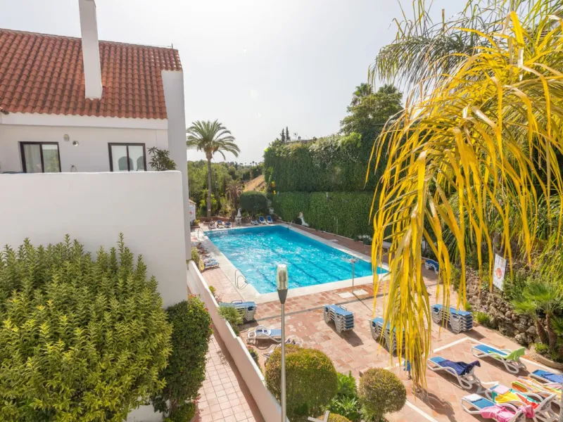 Apartment - Middle Floor Apartment в продаже в Marbella, Málaga. В доме 2 спален и 2 ванных комнат. Площадь дома 110 м²