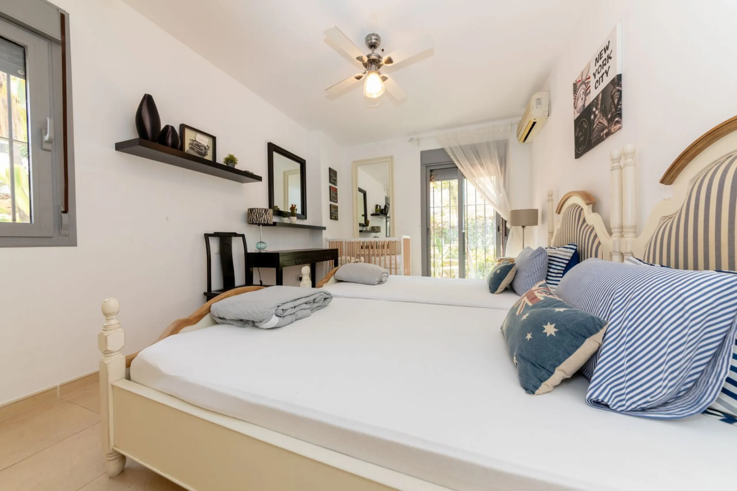 Apartment - Middle Floor Apartment в продаже в Marbella, Málaga. В доме 2 спален и 2 ванных комнат. Площадь дома 110 м²