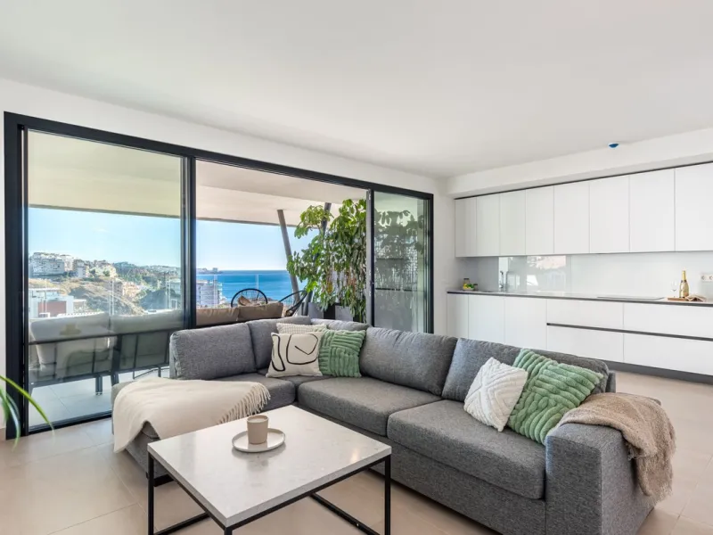 Apartment - Penthouse Duplex в продаже в Fuengirola, Málaga. В доме 2 спален и 2 ванных комнат. Площадь дома 107 м²