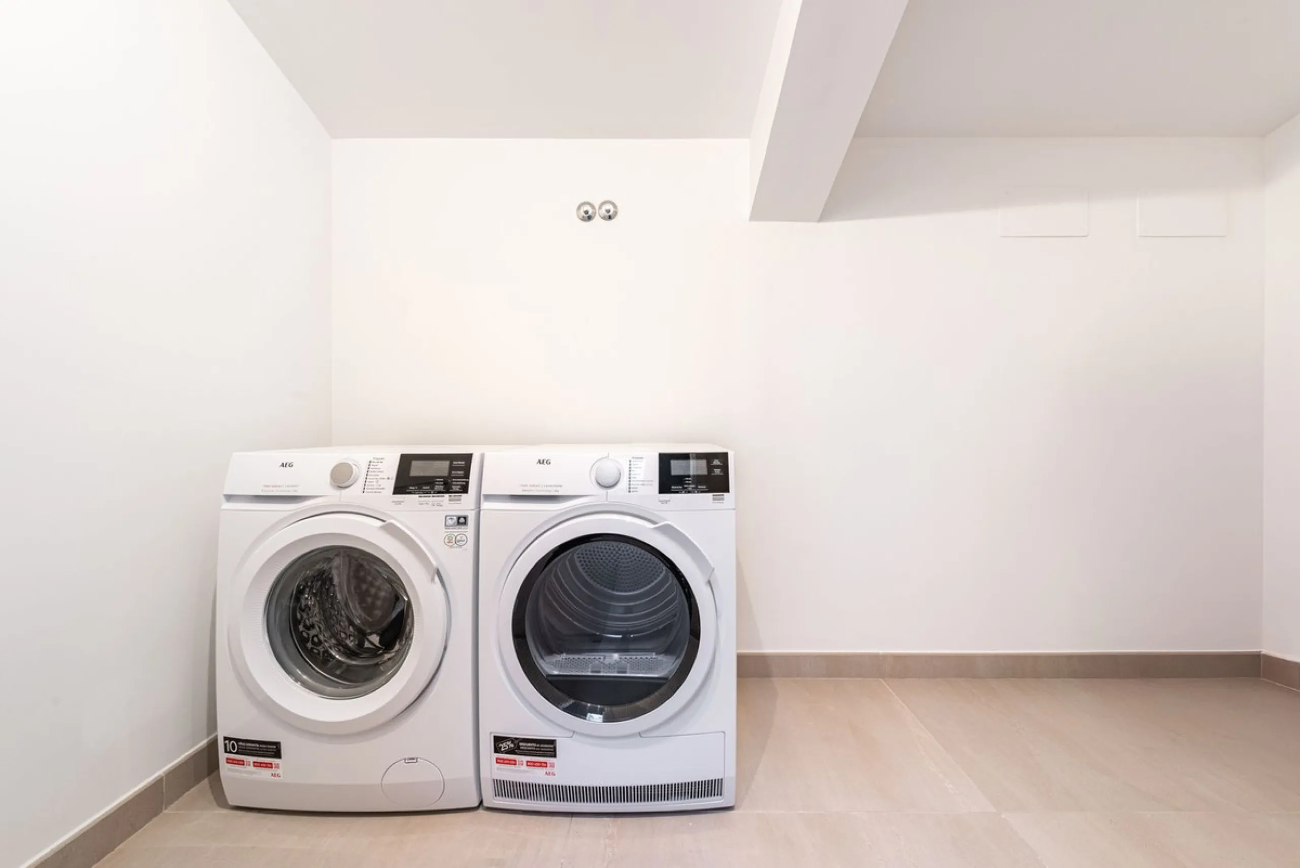 Apartment - Penthouse Duplex в продаже в Fuengirola, Málaga. В доме 2 спален и 2 ванных комнат. Площадь дома 107 м²