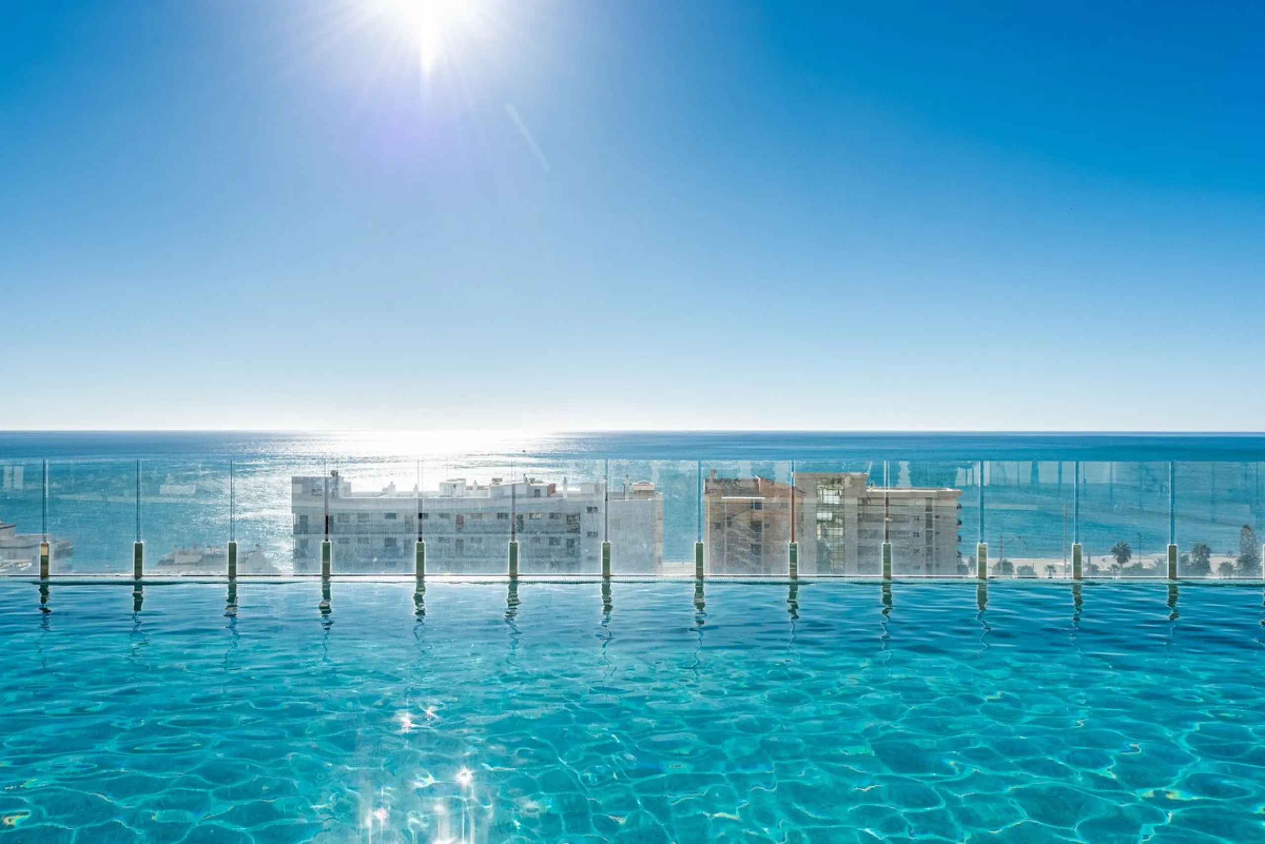 Apartment - Penthouse Duplex в продаже в Fuengirola, Málaga. В доме 2 спален и 2 ванных комнат. Площадь дома 107 м²