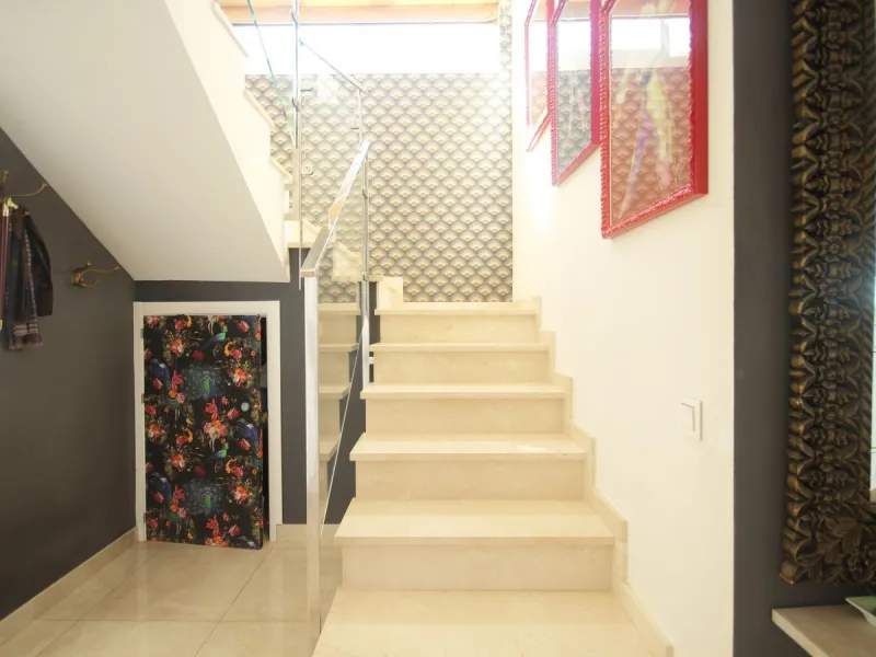 STUNNING Penthouse with panoramic, unobstructed views in the beautiful, newly built Elements gated complex in Altos de Marbella, just an 8-minute drive from alluring beaches and the Marbella arch. This glamorous southwest-oriented home boasts magnificent 