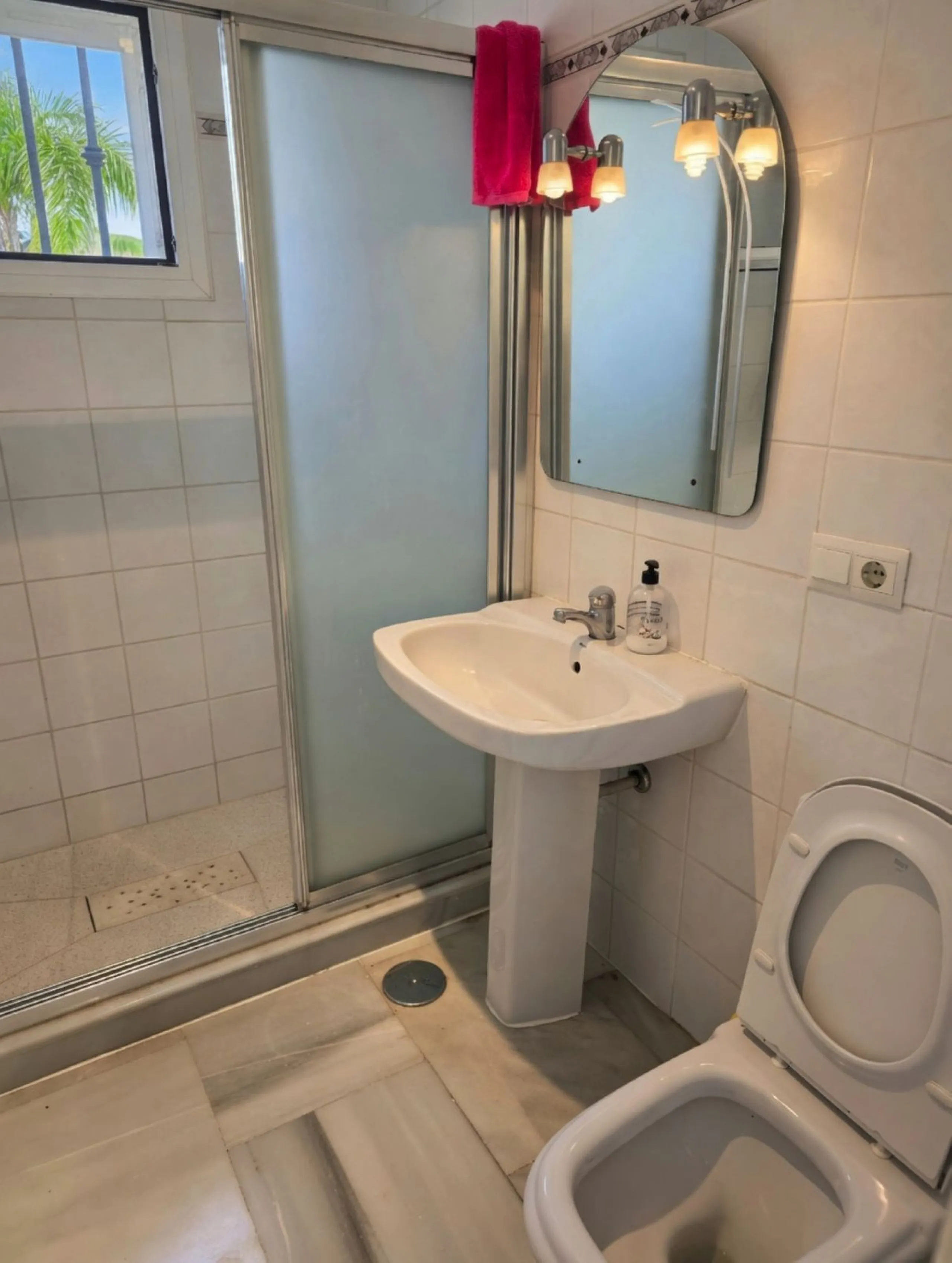 Charming Ground-Floor Apartment with Private Garden – Paraíso-Barronal, Estepona