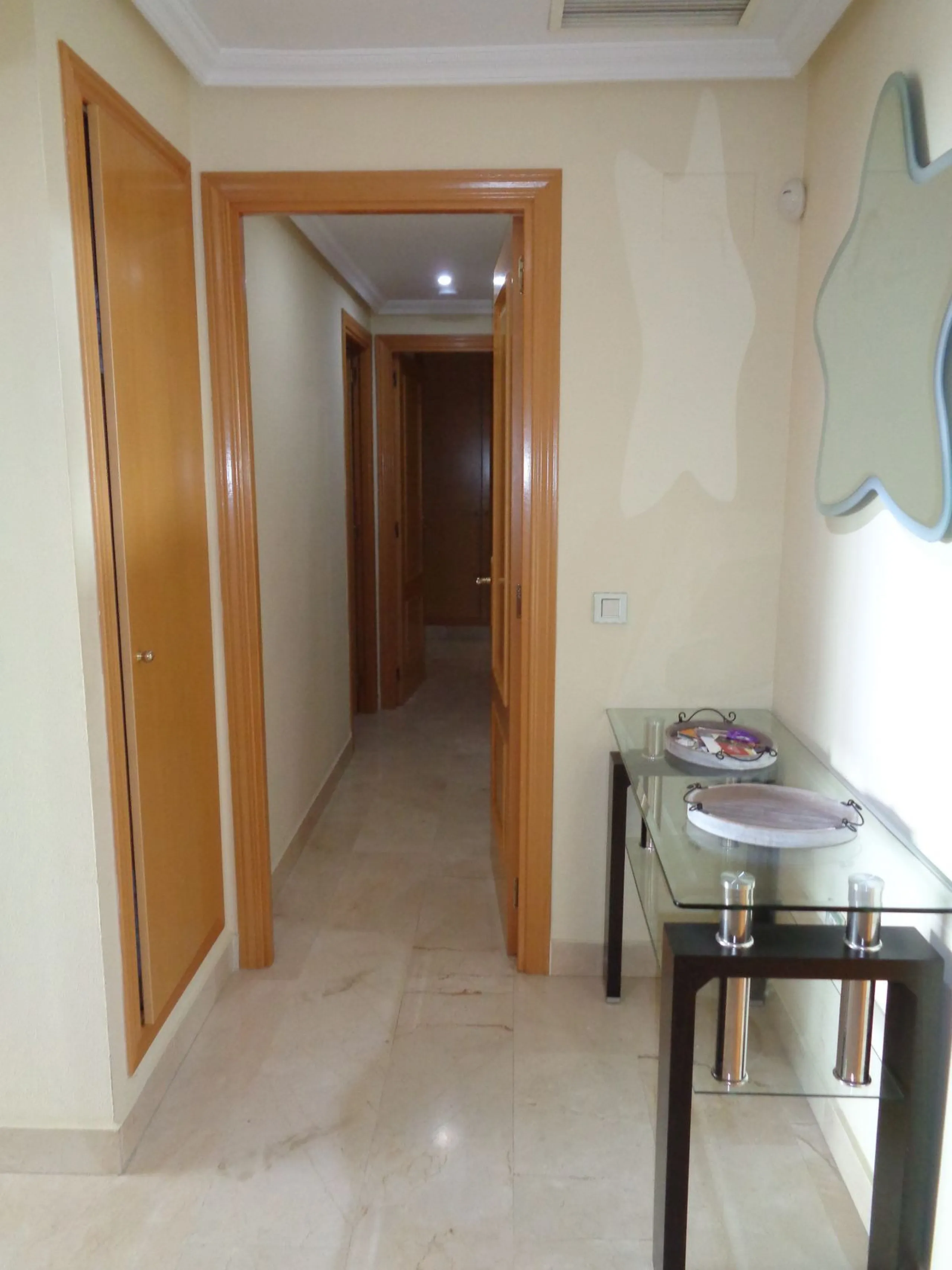 Fantastic opportunity to own a property in the luxurious Las Lomas del Conde Luque with its beautiful manicured gardens , huge outdoor pool, heated indoor pool, Sauna, Gymnasium and Jacuzzi. The property is south facing with a amazing 60m2 terrace with so