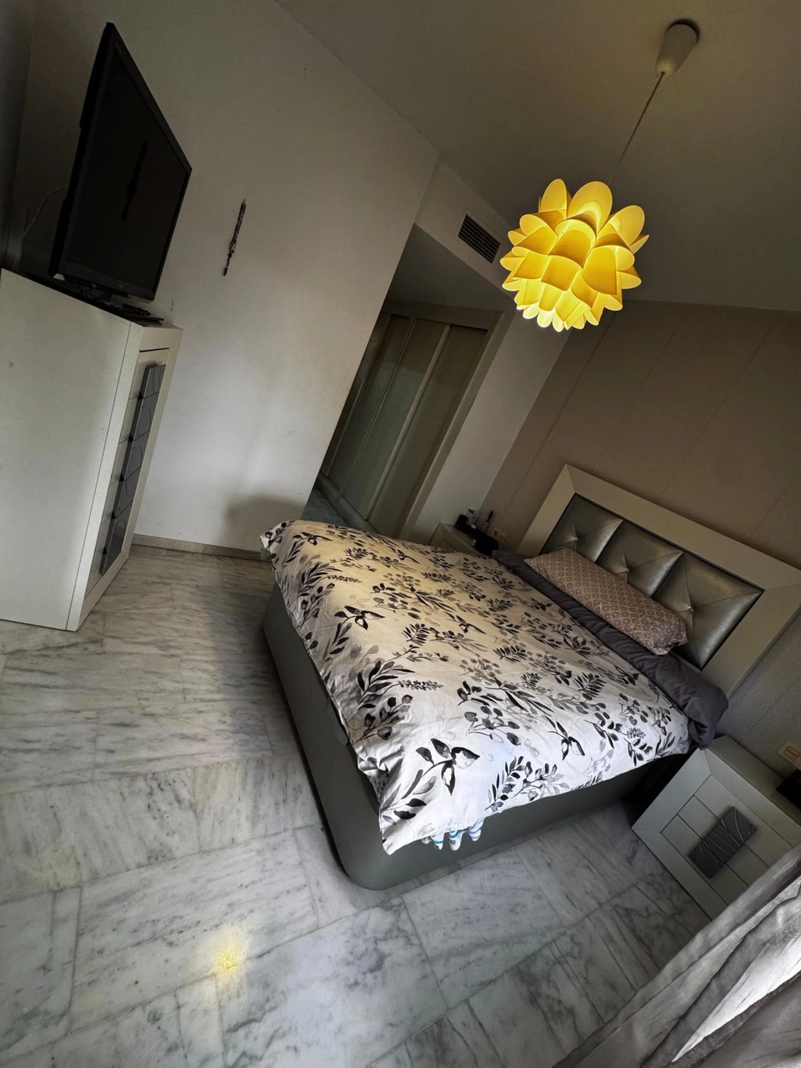 Spacious 3-Bedroom Ground-Floor Apartment with 35 m² Terrace – Valle Romano, Estepona
