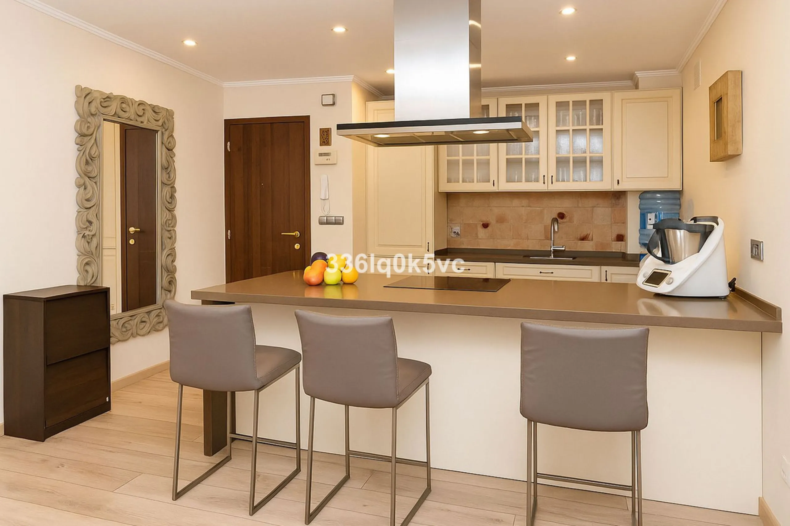 Apartment - Middle Floor Apartment в продаже в Marbella, Málaga. В доме 2 спален и 1 ванных комнат. Площадь дома 90 м²
