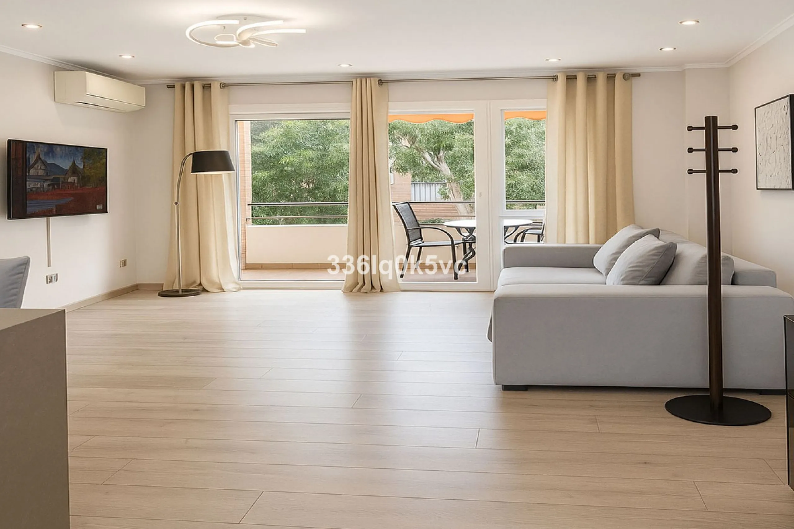 Apartment - Middle Floor Apartment в продаже в Marbella, Málaga. В доме 2 спален и 1 ванных комнат. Площадь дома 90 м²