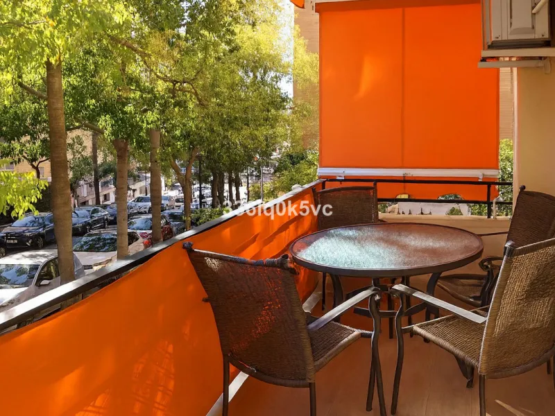 Apartment - Middle Floor Apartment в продаже в Marbella, Málaga. В доме 2 спален и 1 ванных комнат. Площадь дома 90 м²