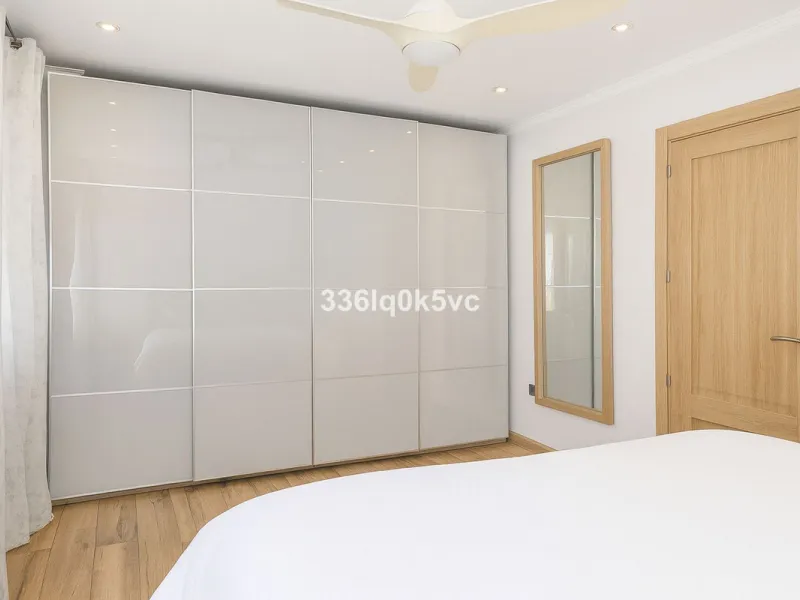 Apartment - Middle Floor Apartment в продаже в Marbella, Málaga. В доме 2 спален и 1 ванных комнат. Площадь дома 90 м²