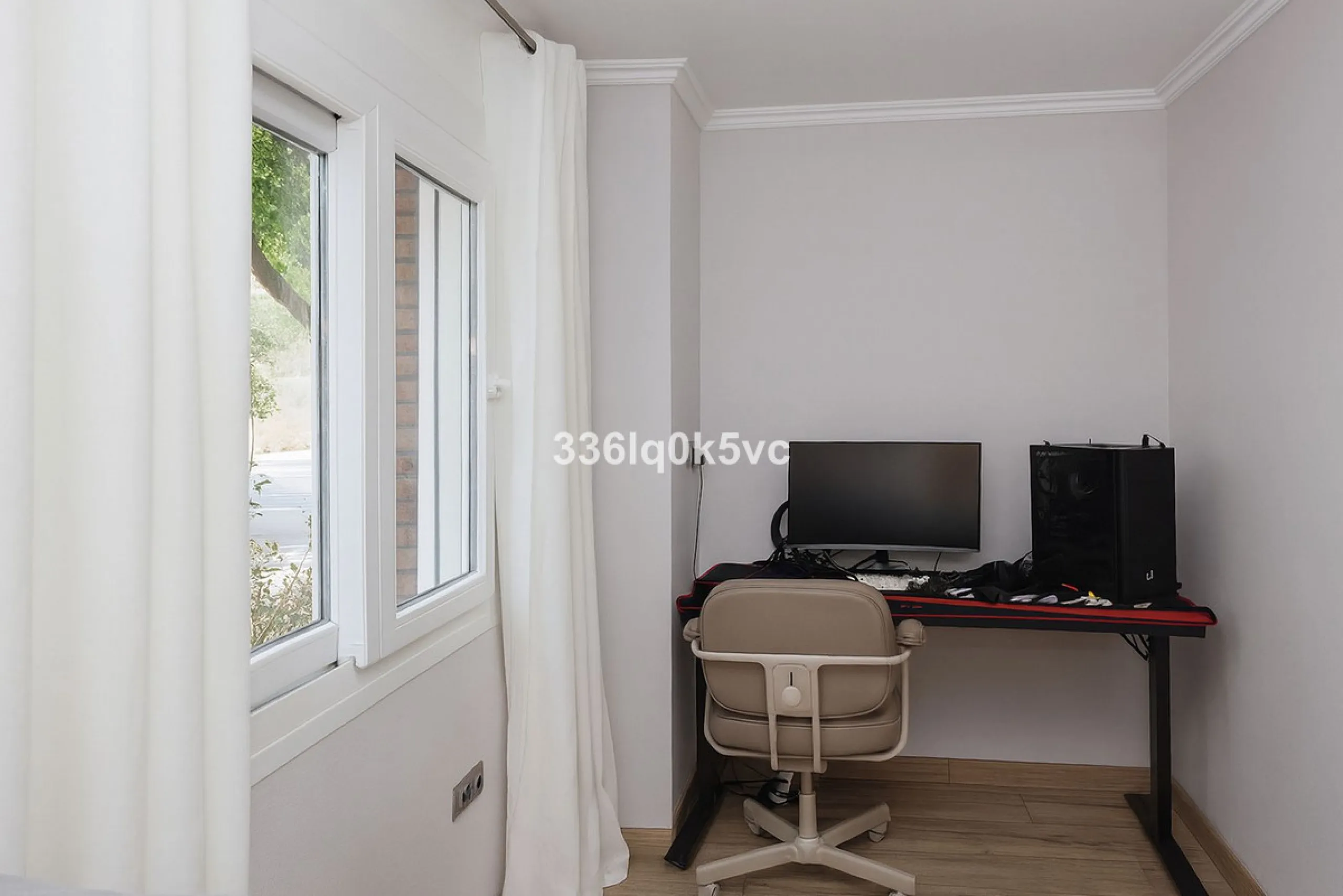 Apartment - Middle Floor Apartment в продаже в Marbella, Málaga. В доме 2 спален и 1 ванных комнат. Площадь дома 90 м²