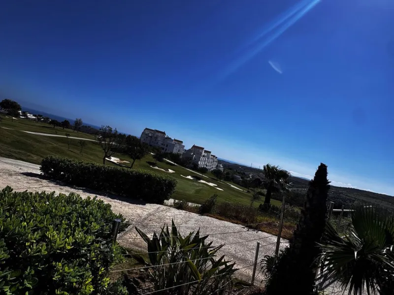 Spacious 3-Bedroom Ground-Floor Apartment with 35 m² Terrace – Valle Romano, Estepona