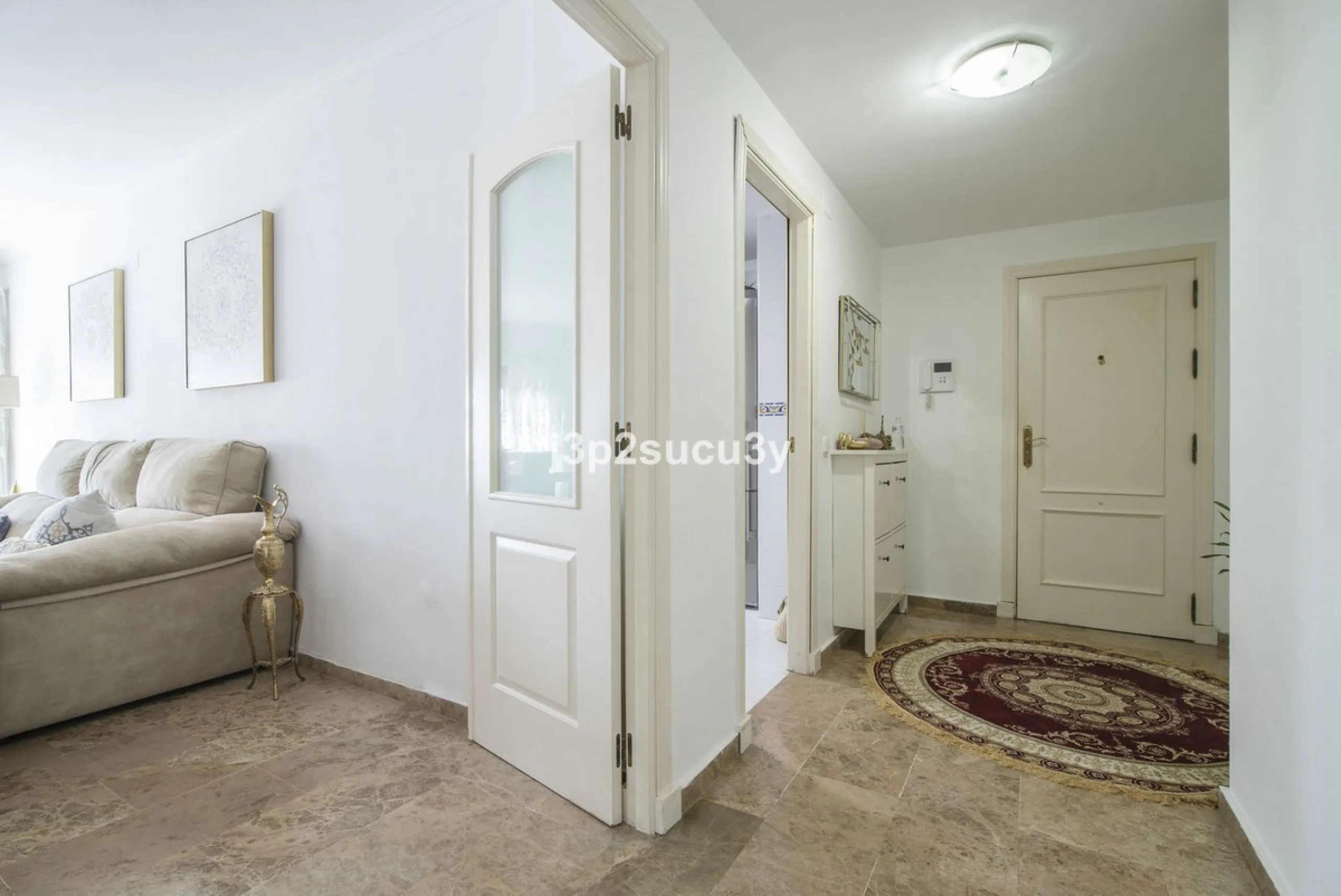 San Pedro de Alcántara: 'Los Almendros', a gated complex that combines elegance, security and quality of life.