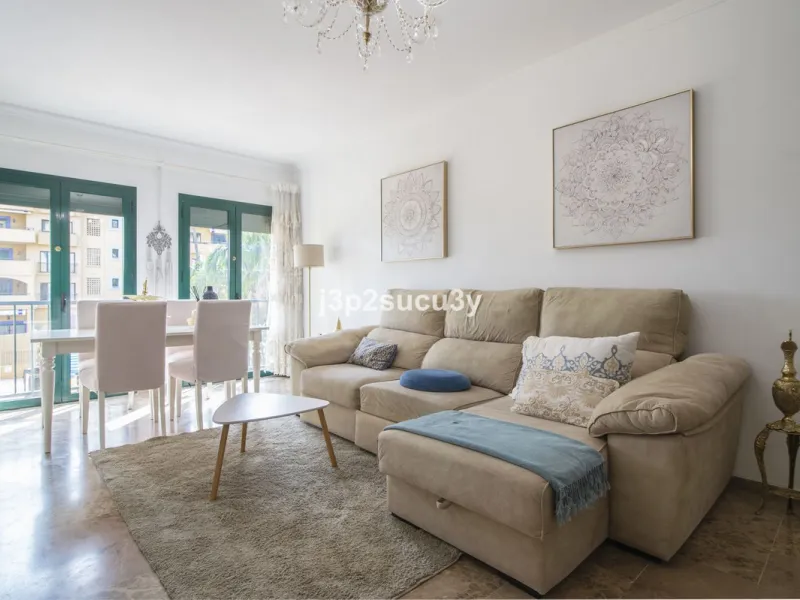 San Pedro de Alcántara: 'Los Almendros', a gated complex that combines elegance, security and quality of life.