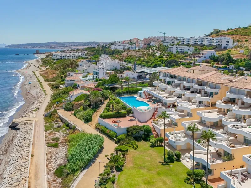 Unique beachfront opportunity located in the sought-after area of Buenas Noches, Estepona, this frontline beach apartment offers direct access to the Mediterranean and uninterrupted panoramic sea views. The property features two spacious bedrooms and two 
