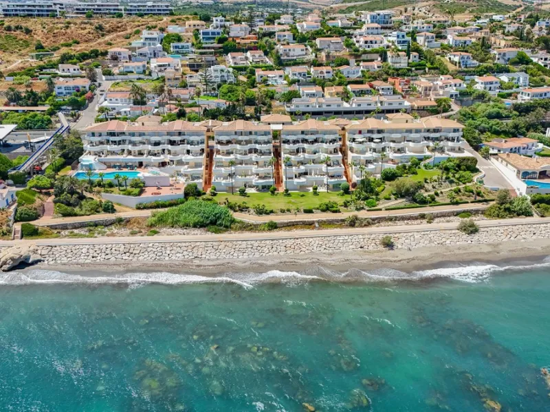 Unique beachfront opportunity located in the sought-after area of Buenas Noches, Estepona, this frontline beach apartment offers direct access to the Mediterranean and uninterrupted panoramic sea views. The property features two spacious bedrooms and two 