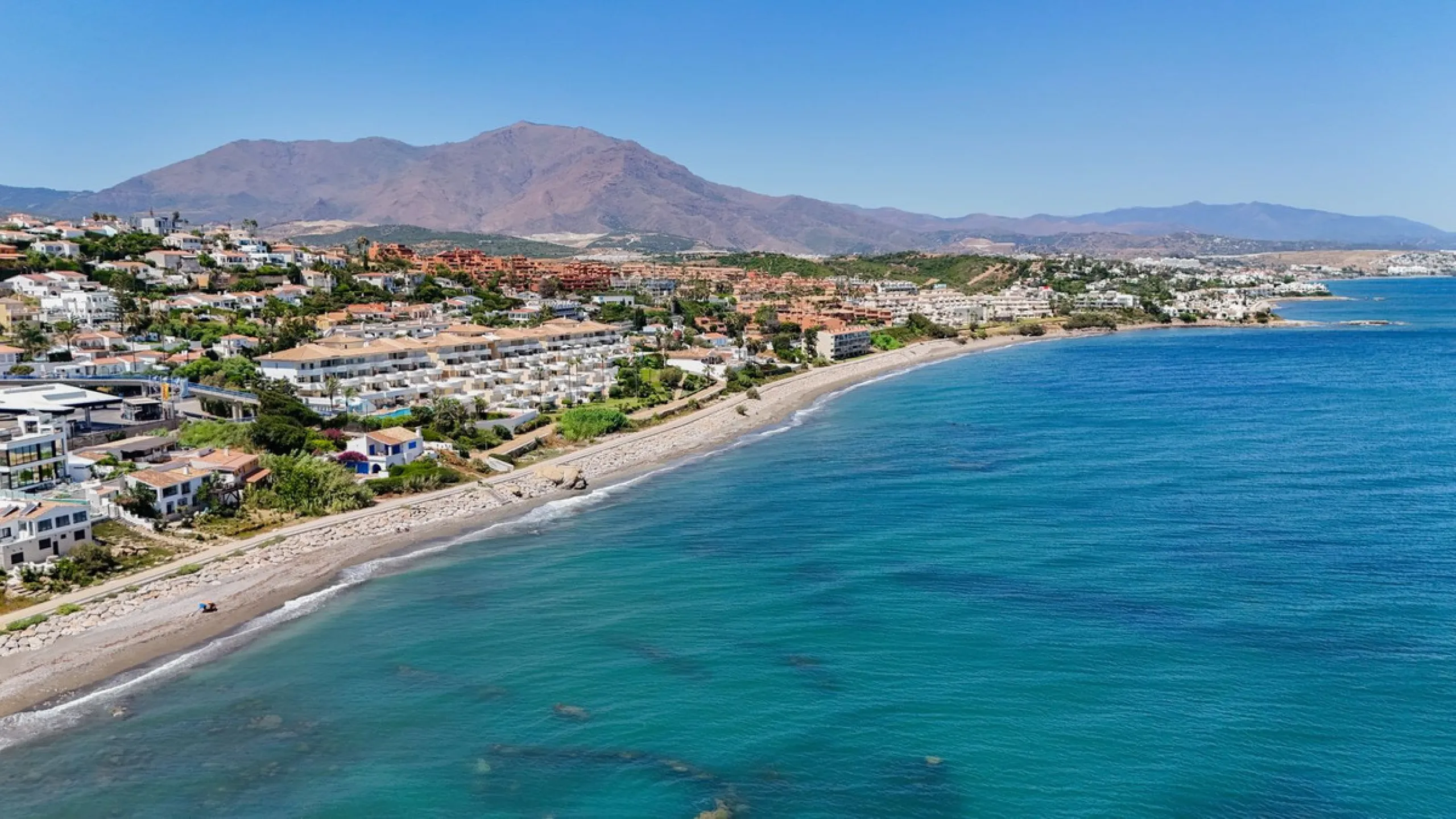 Unique beachfront opportunity located in the sought-after area of Buenas Noches, Estepona, this frontline beach apartment offers direct access to the Mediterranean and uninterrupted panoramic sea views. The property features two spacious bedrooms and two 