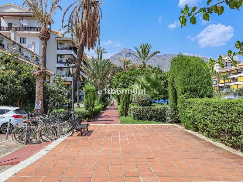 Apartment - Ground Floor Apartment в продаже в Marbella, Málaga. В доме 1 спален и 1 ванных комнат. Площадь дома 81 м²