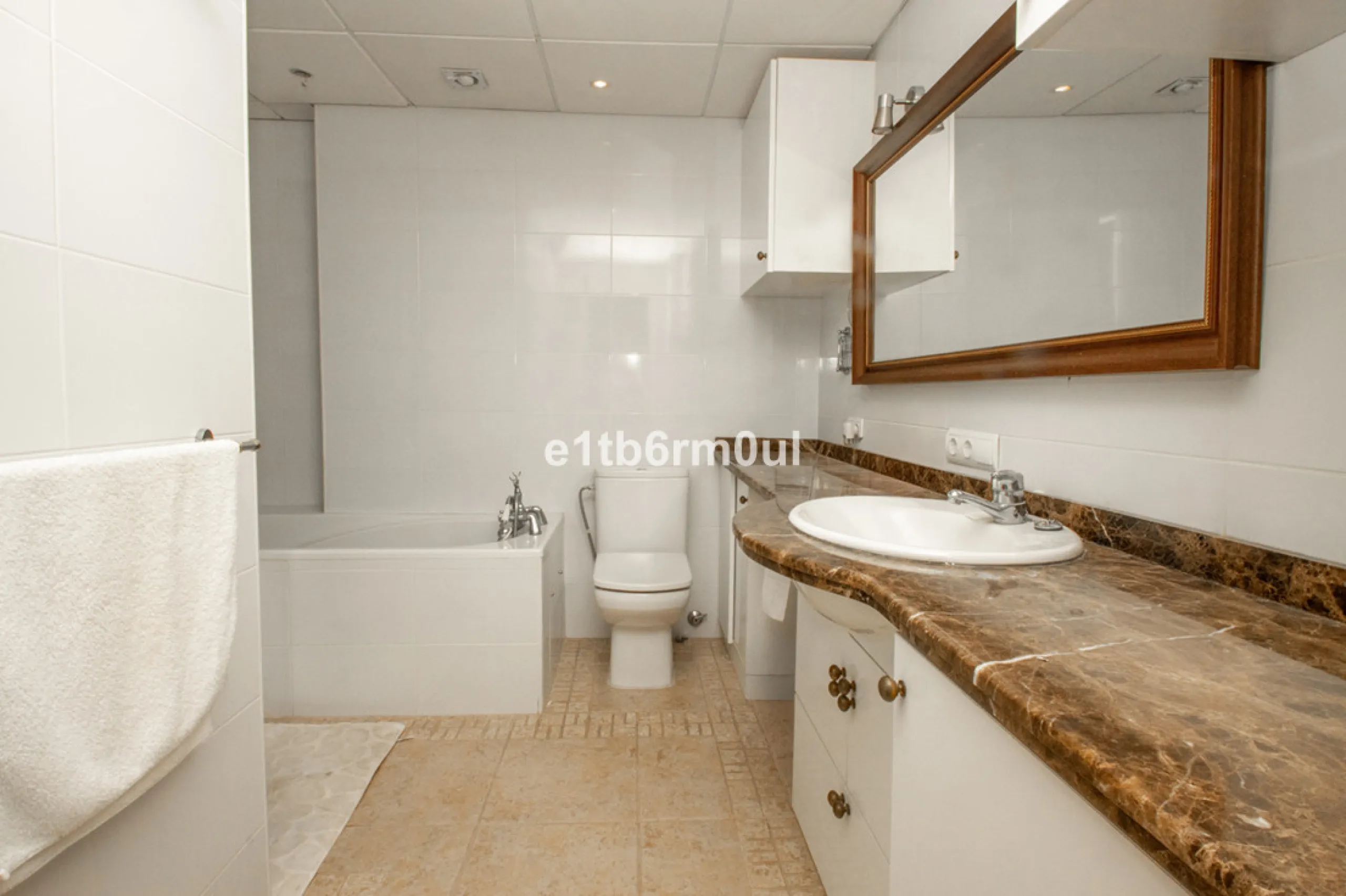 Apartment - Ground Floor Apartment в продаже в Marbella, Málaga. В доме 1 спален и 1 ванных комнат. Площадь дома 81 м²