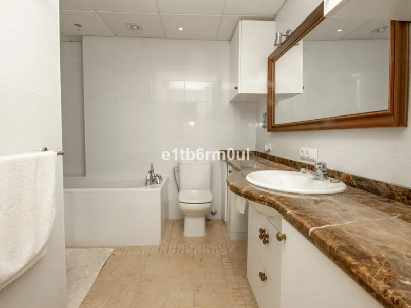 Apartment - Ground Floor Apartment в продаже в Marbella, Málaga. В доме 1 спален и 1 ванных комнат. Площадь дома 81 м²