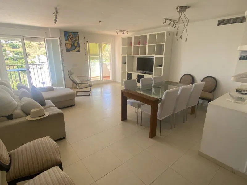 Huge price reduction! Excellent 3/4 Bedroom Duplex Penthouse with Solarium in Torrequebrada, Benalmadena! NOW €488,000!