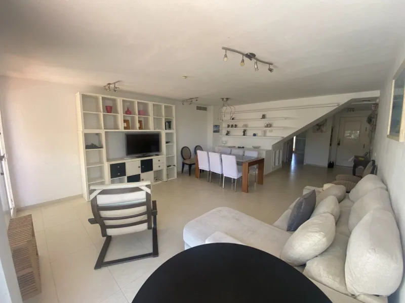 Huge price reduction! Excellent 3/4 Bedroom Duplex Penthouse with Solarium in Torrequebrada, Benalmadena! NOW €488,000!
