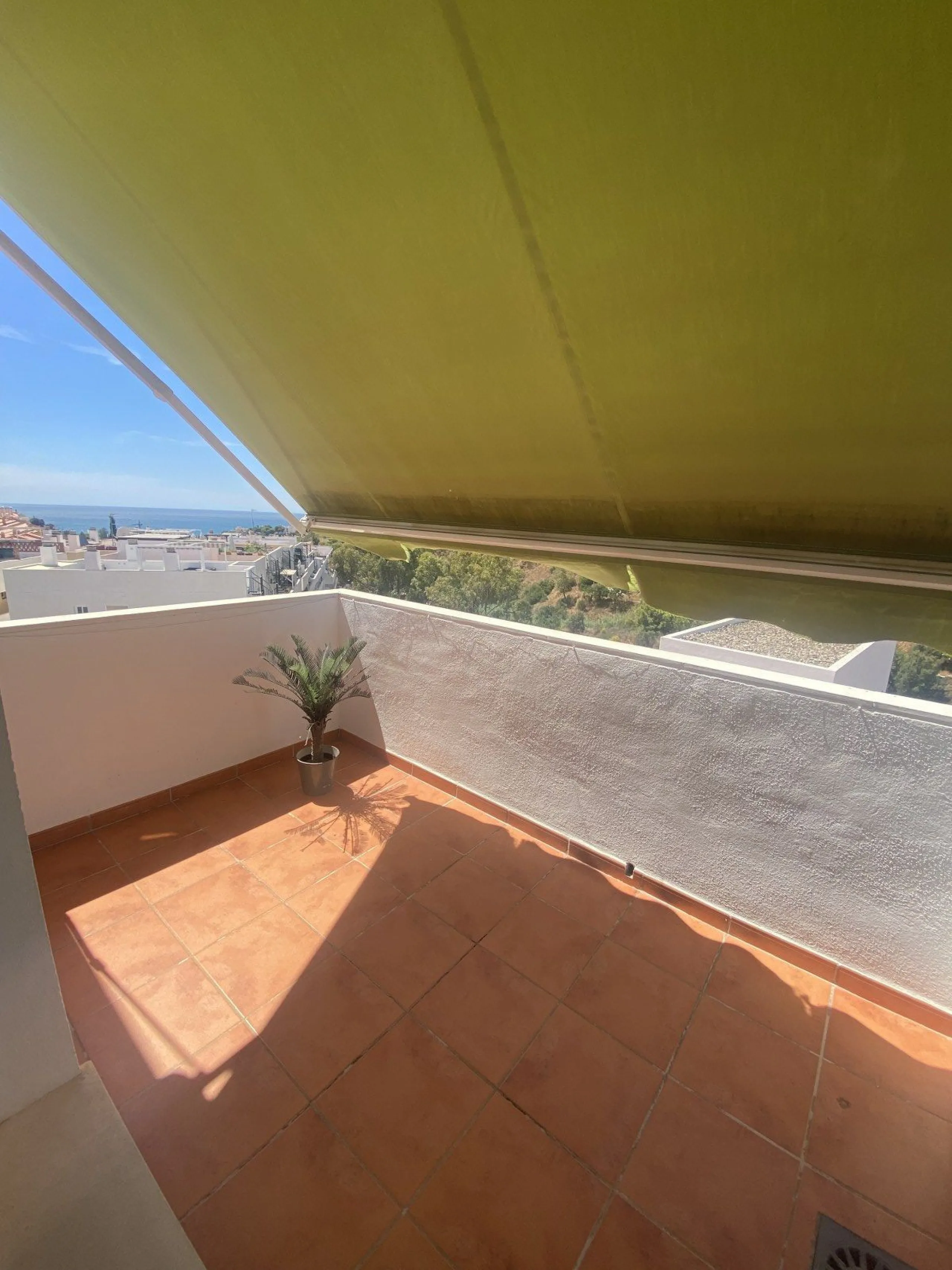 Huge price reduction! Excellent 3/4 Bedroom Duplex Penthouse with Solarium in Torrequebrada, Benalmadena! NOW €488,000!