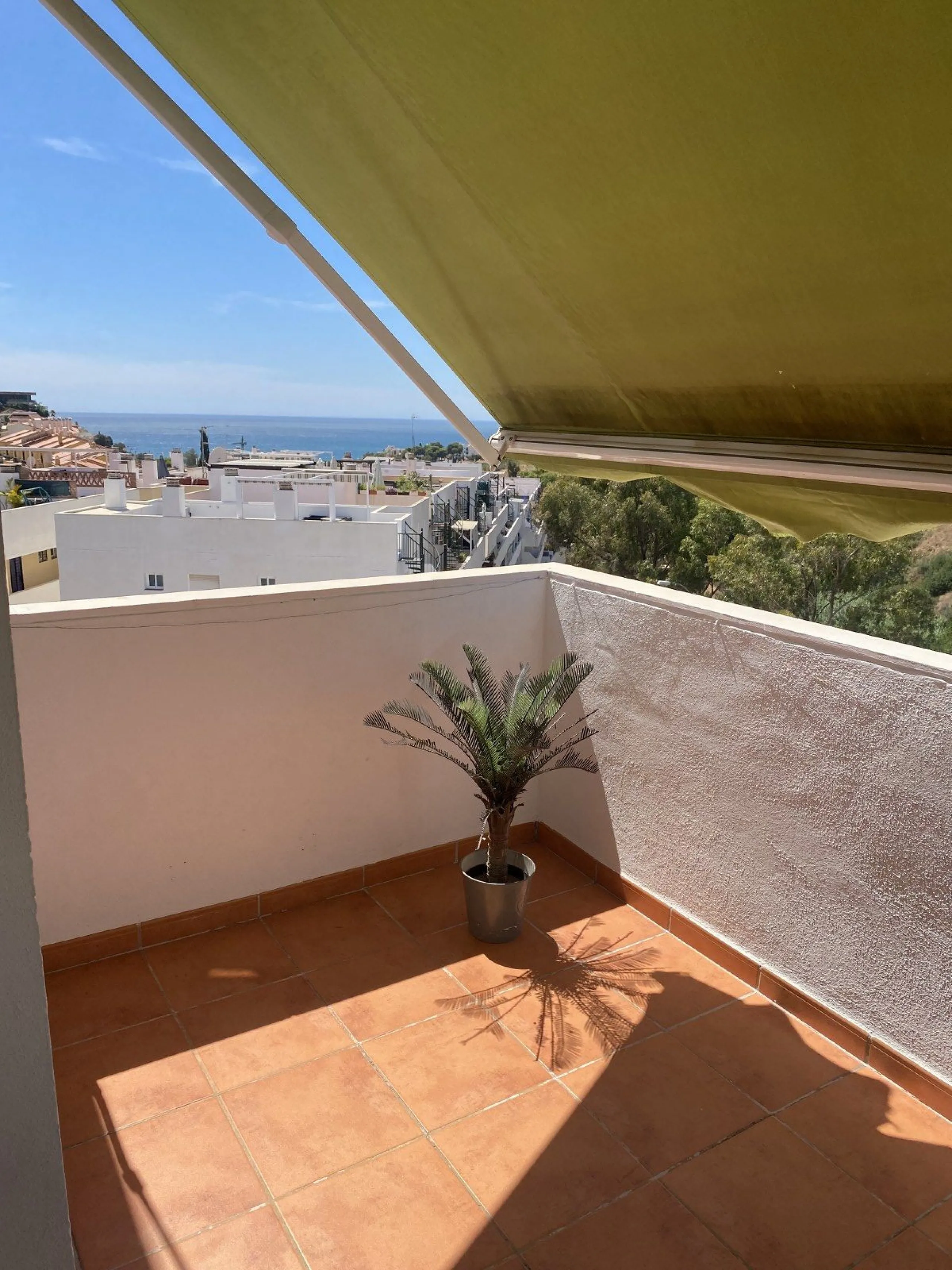 Huge price reduction! Excellent 3/4 Bedroom Duplex Penthouse with Solarium in Torrequebrada, Benalmadena! NOW €488,000!