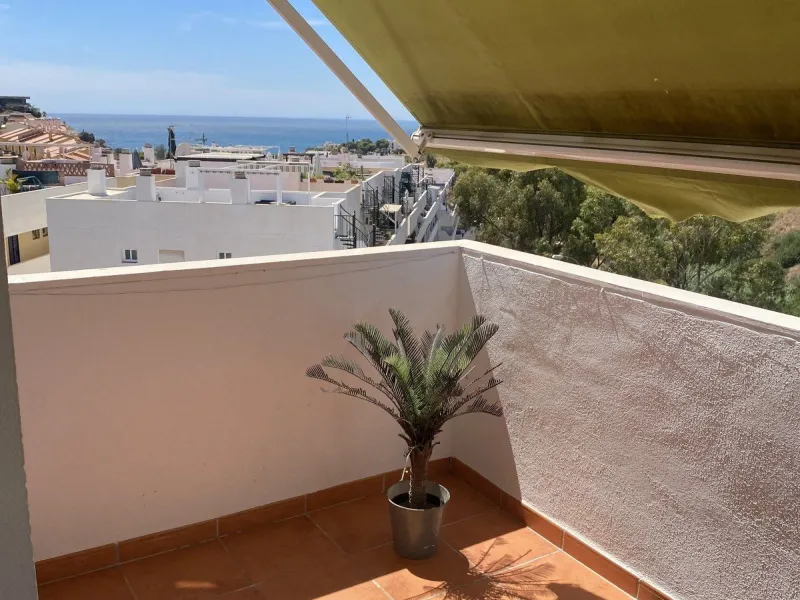 Huge price reduction! Excellent 3/4 Bedroom Duplex Penthouse with Solarium in Torrequebrada, Benalmadena! NOW €488,000!