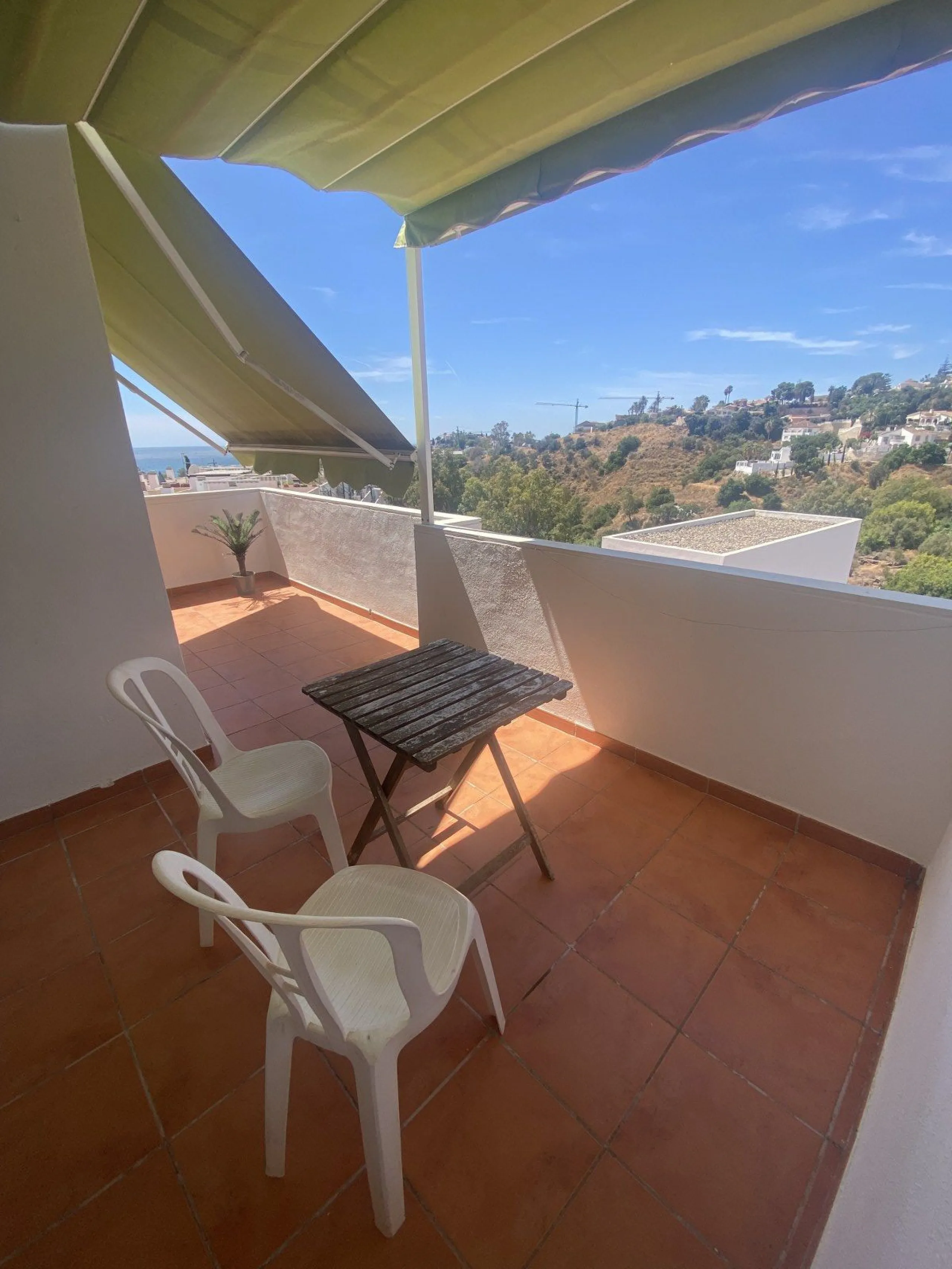 Huge price reduction! Excellent 3/4 Bedroom Duplex Penthouse with Solarium in Torrequebrada, Benalmadena! NOW €488,000!